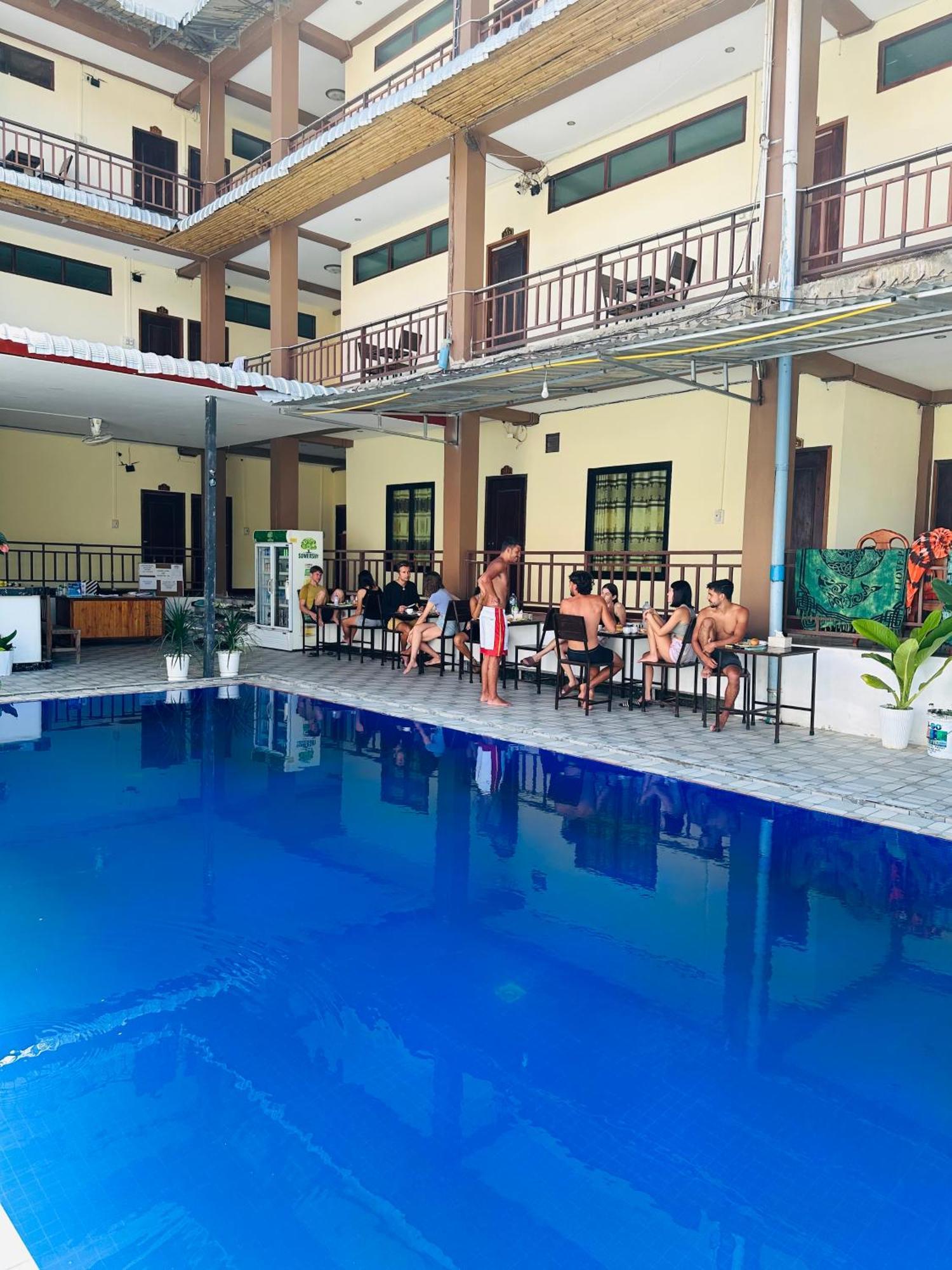 Vang Vieng Guesthouse Exterior photo